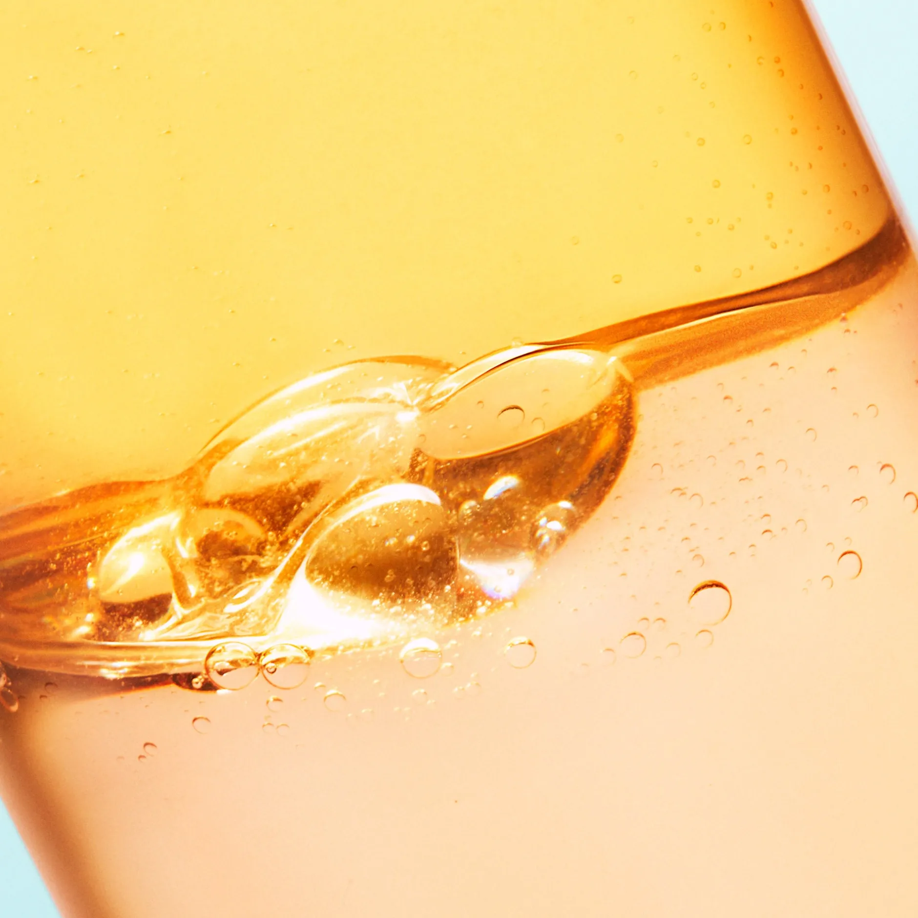 feuchtigkeitsspendendes_sonnenschutzhaarl_2.webp NUXE Haar Sonnenschutz | Haaröl*Feuchtigkeitsspendendes Sonnenschutz-Haar-Öl