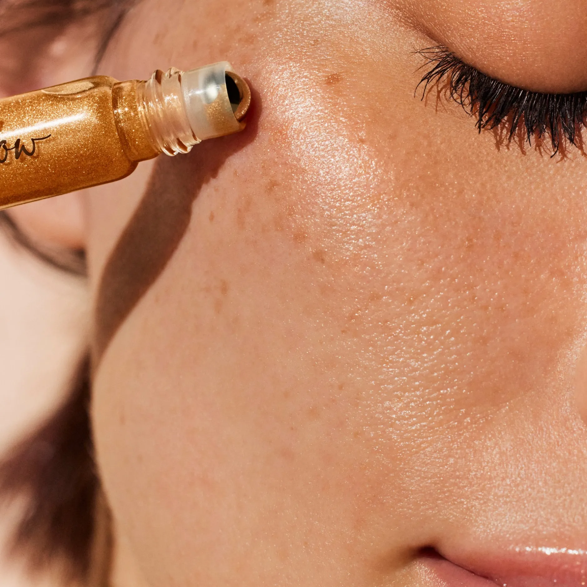 huile_prodigieuse_ml_amp_huile_prodigieuse_or_ml_rollonformat_als_geschenk__trockenl_gesicht_krper_haare_3.webp NUXE Haaröl | Körperöl*Huile Prodigieuse® 100 ml & Huile Prodigieuse® Or 8 ml Roll-on-Format als Geschenk - Trockenöl Gesicht, Körper, Haare